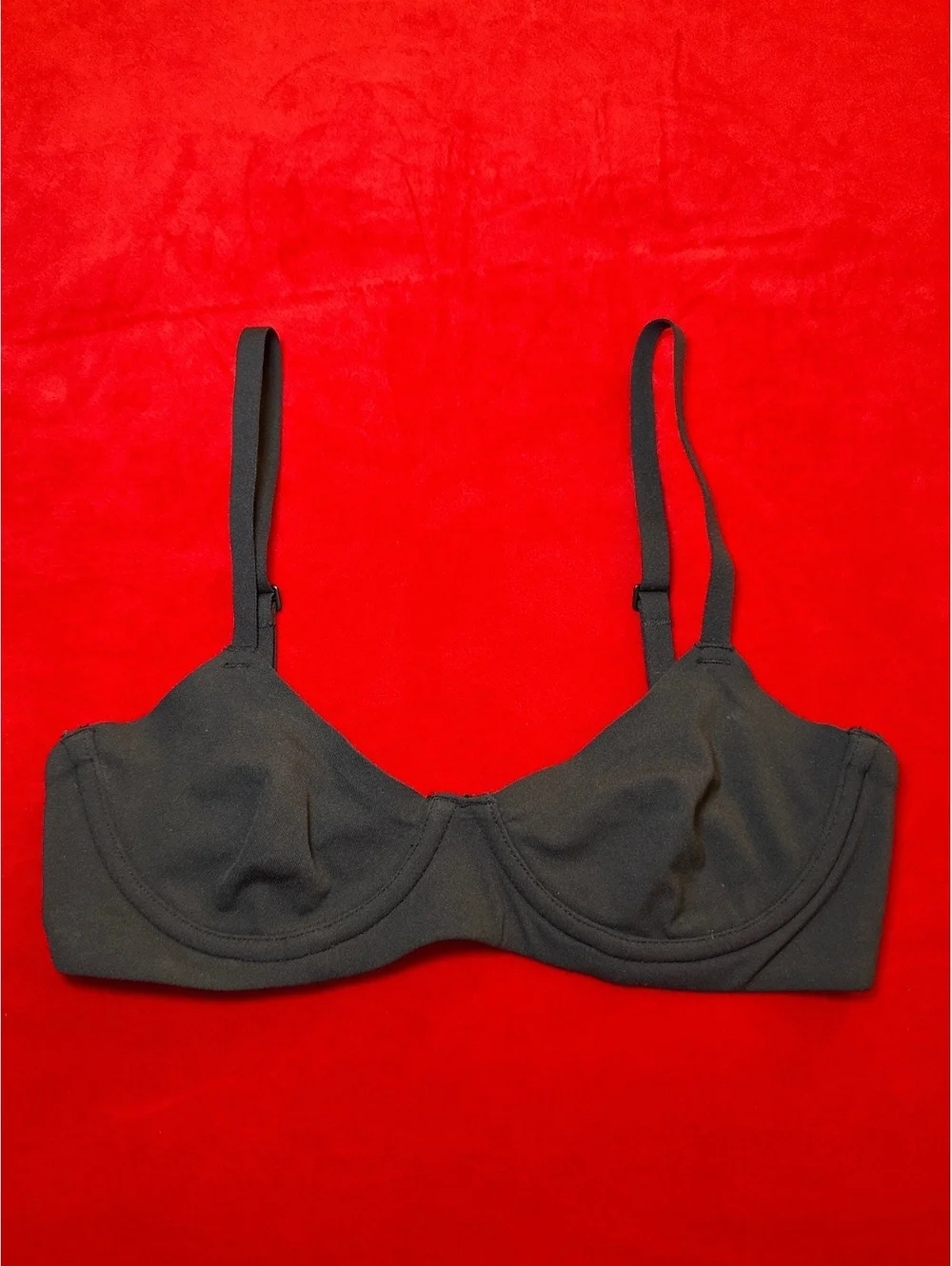 NWOT Skims Fits Everybody Unlined Demi Bra Color ONYX Size 32A